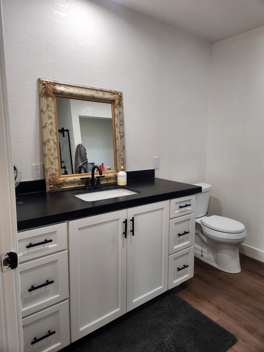 2095 Navarro St, La Grange, CA 95329