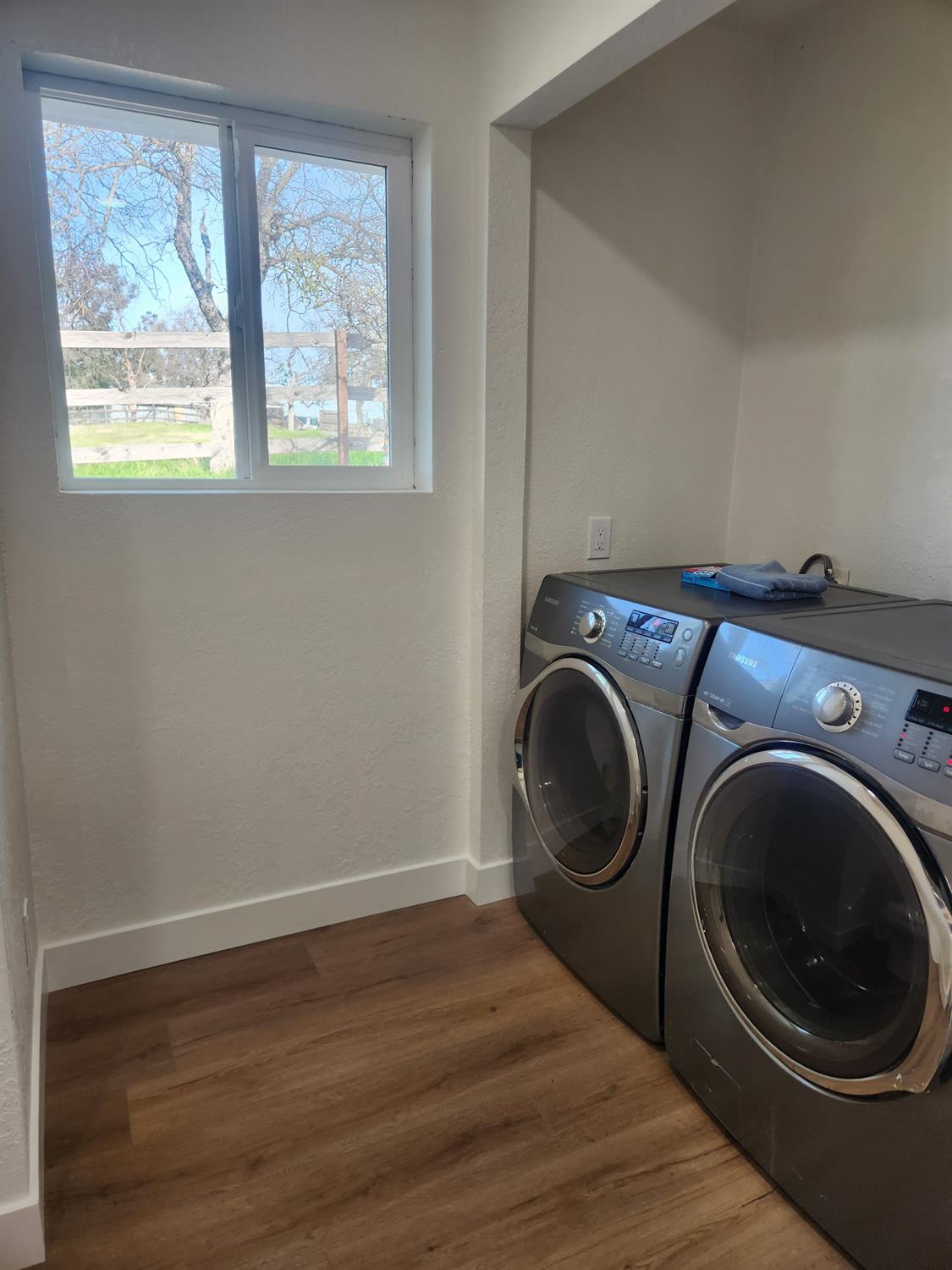 2095 Navarro St, La Grange, CA 95329