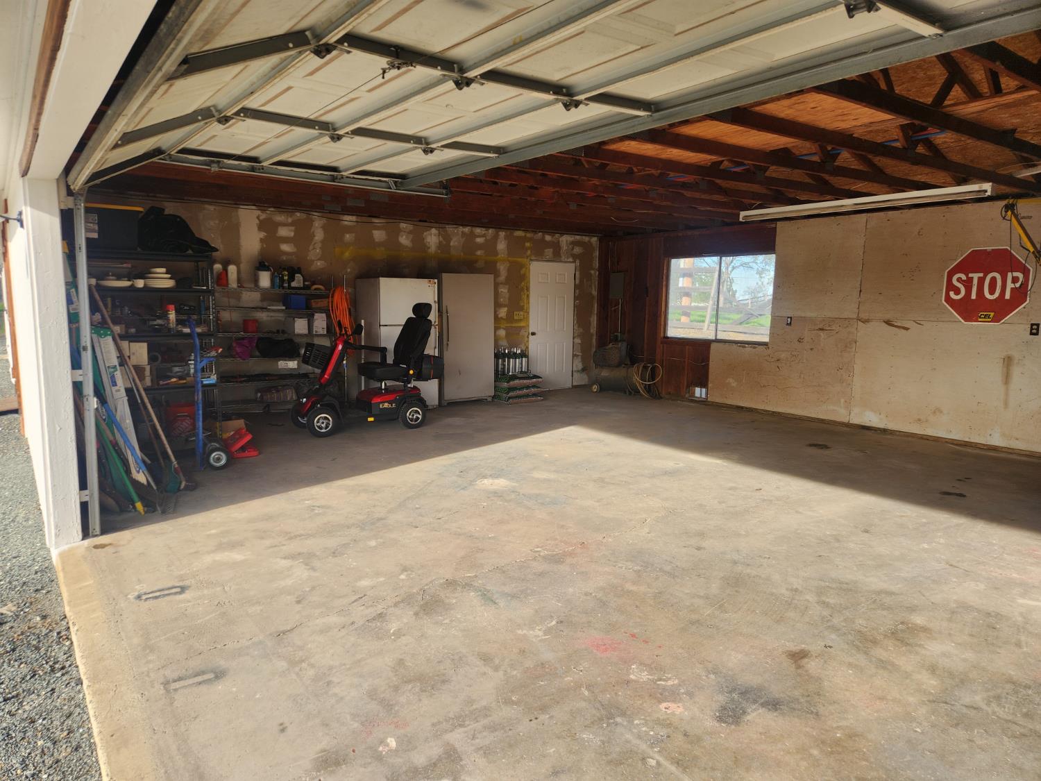 2095 Navarro St, La Grange, CA 95329