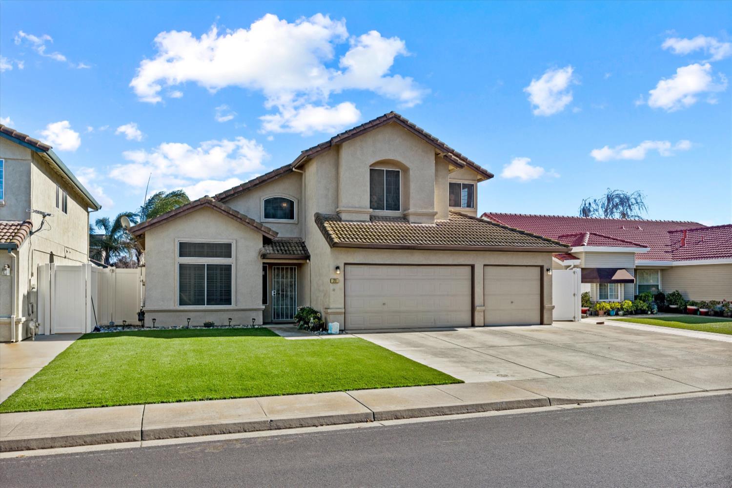 71 Reed Rd, Oakdale, CA 95361