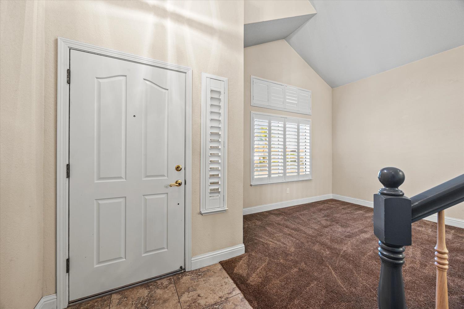 71 Reed Rd, Oakdale, CA 95361