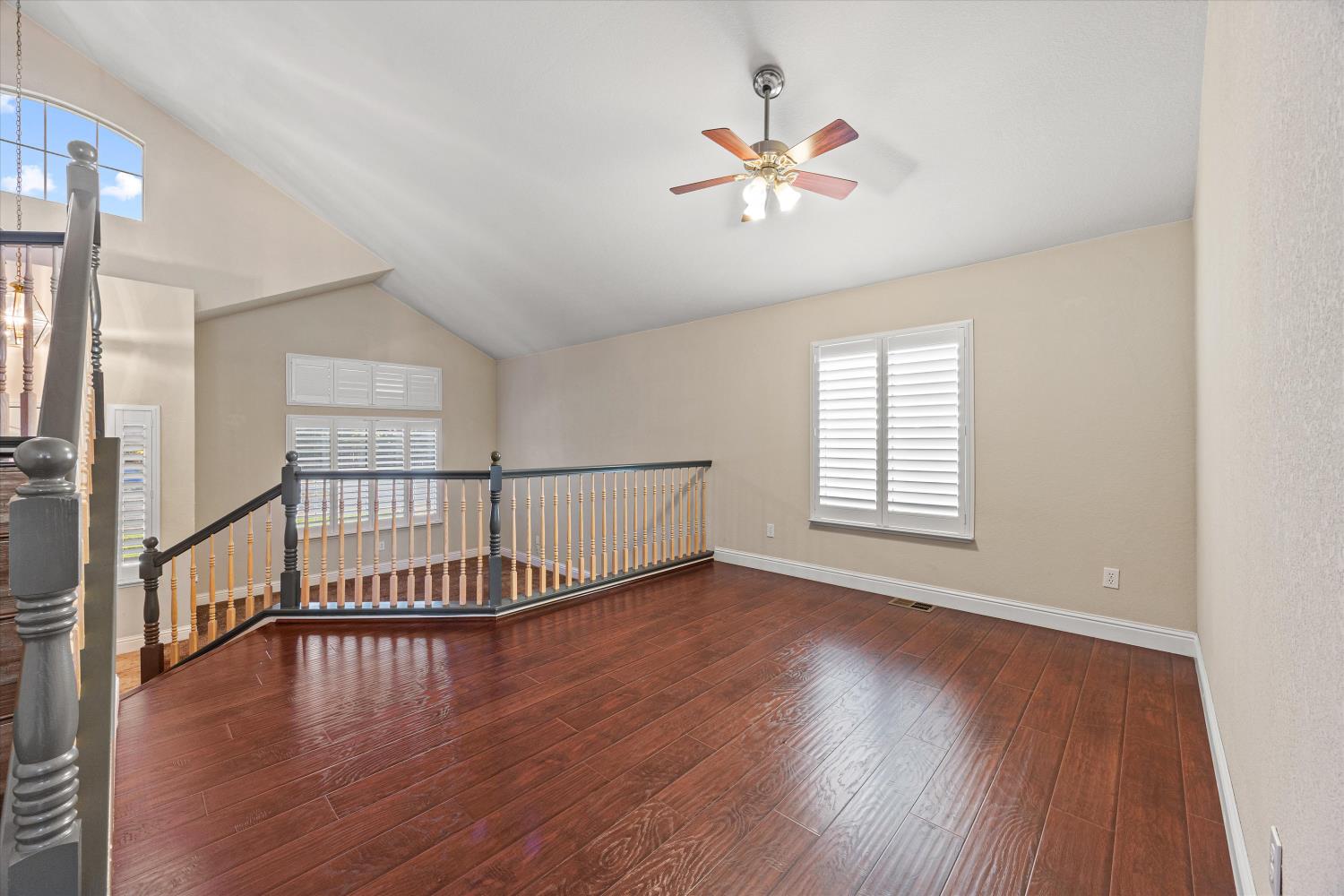 71 Reed Rd, Oakdale, CA 95361