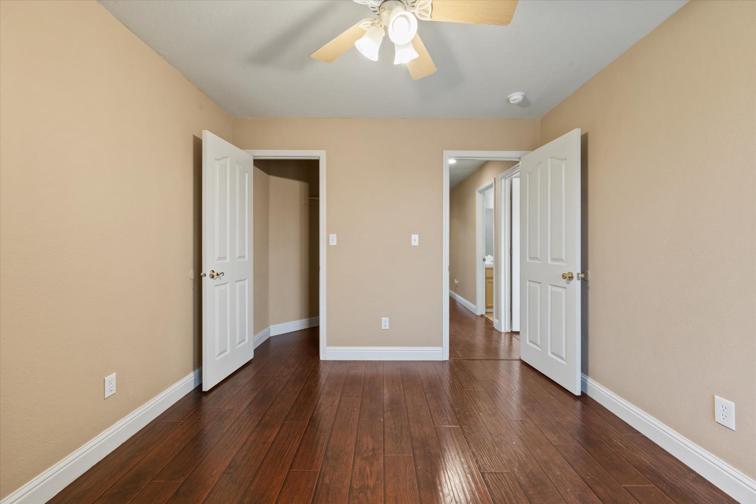 71 Reed Rd, Oakdale, CA 95361