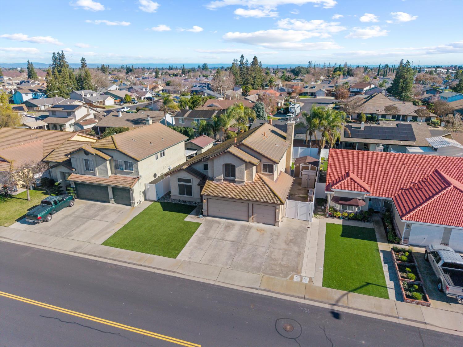 71 Reed Rd, Oakdale, CA 95361