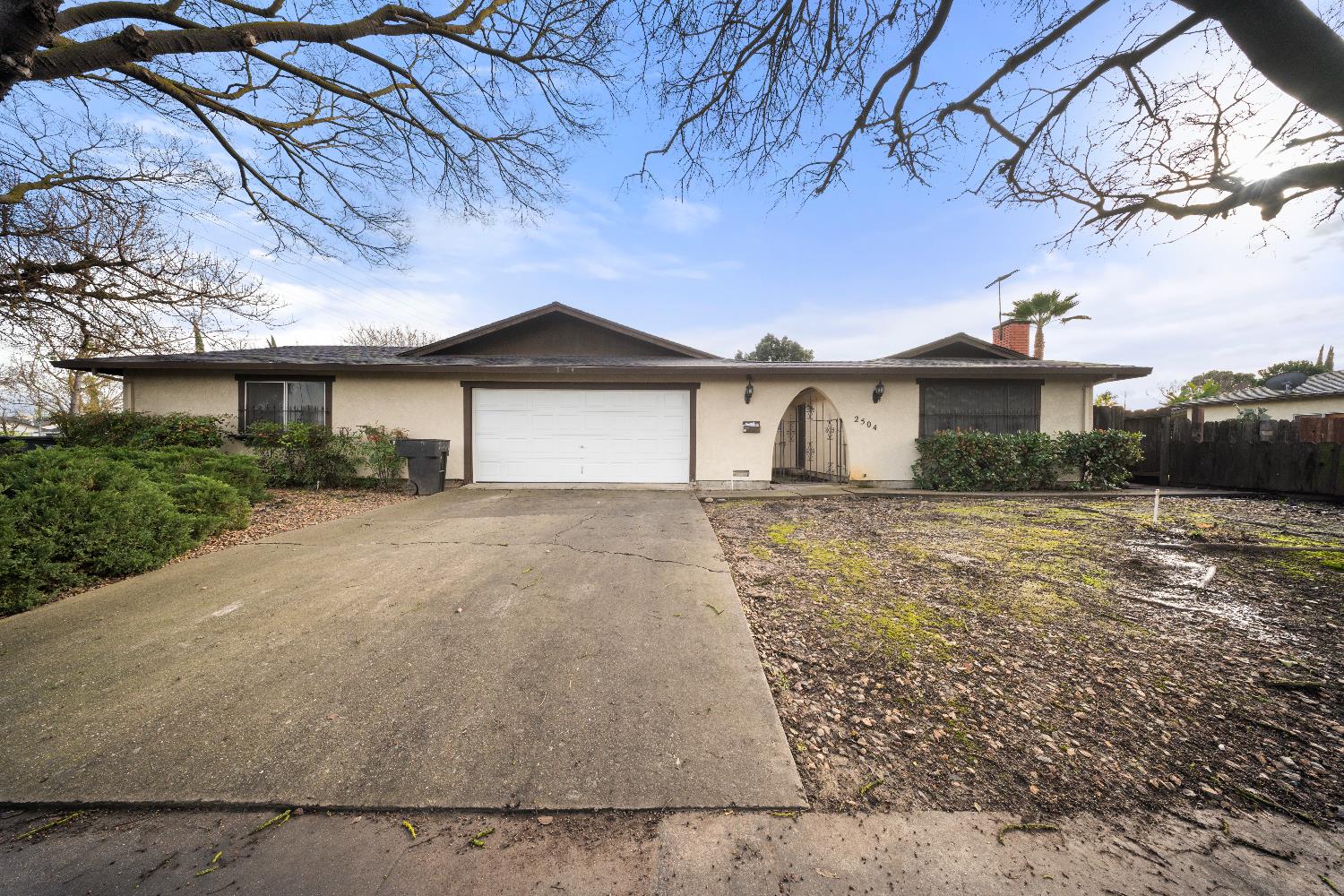 1500 FLOYD Ave, Modesto, CA 95355