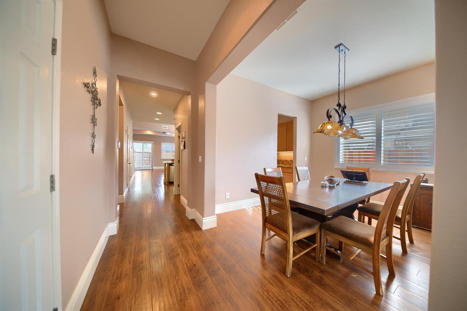 561 Branding Iron St, Oakdale, CA 95361