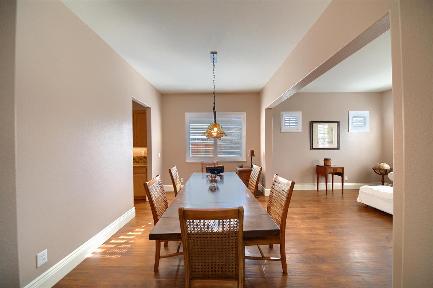 561 Branding Iron St, Oakdale, CA 95361