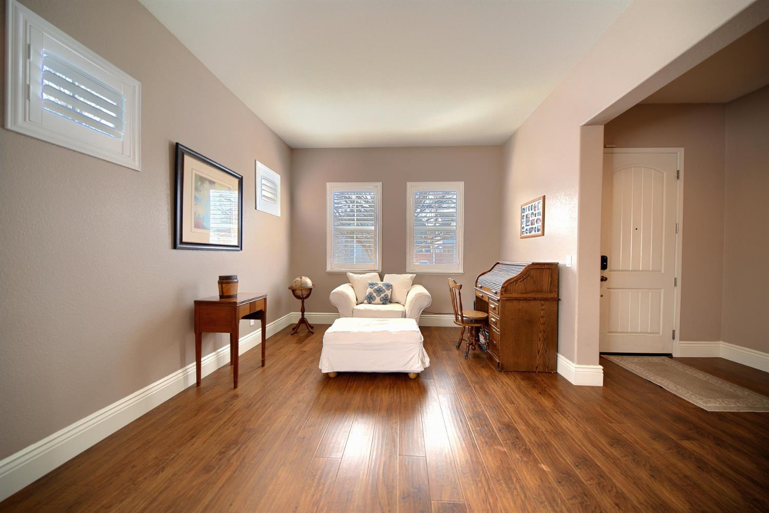 561 Branding Iron St, Oakdale, CA 95361