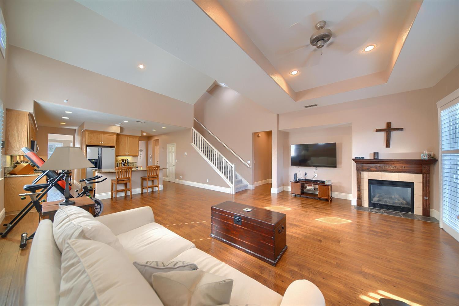 561 Branding Iron St, Oakdale, CA 95361