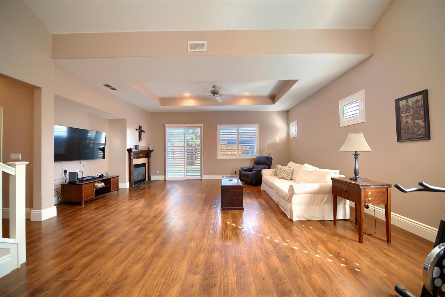 561 Branding Iron St, Oakdale, CA 95361