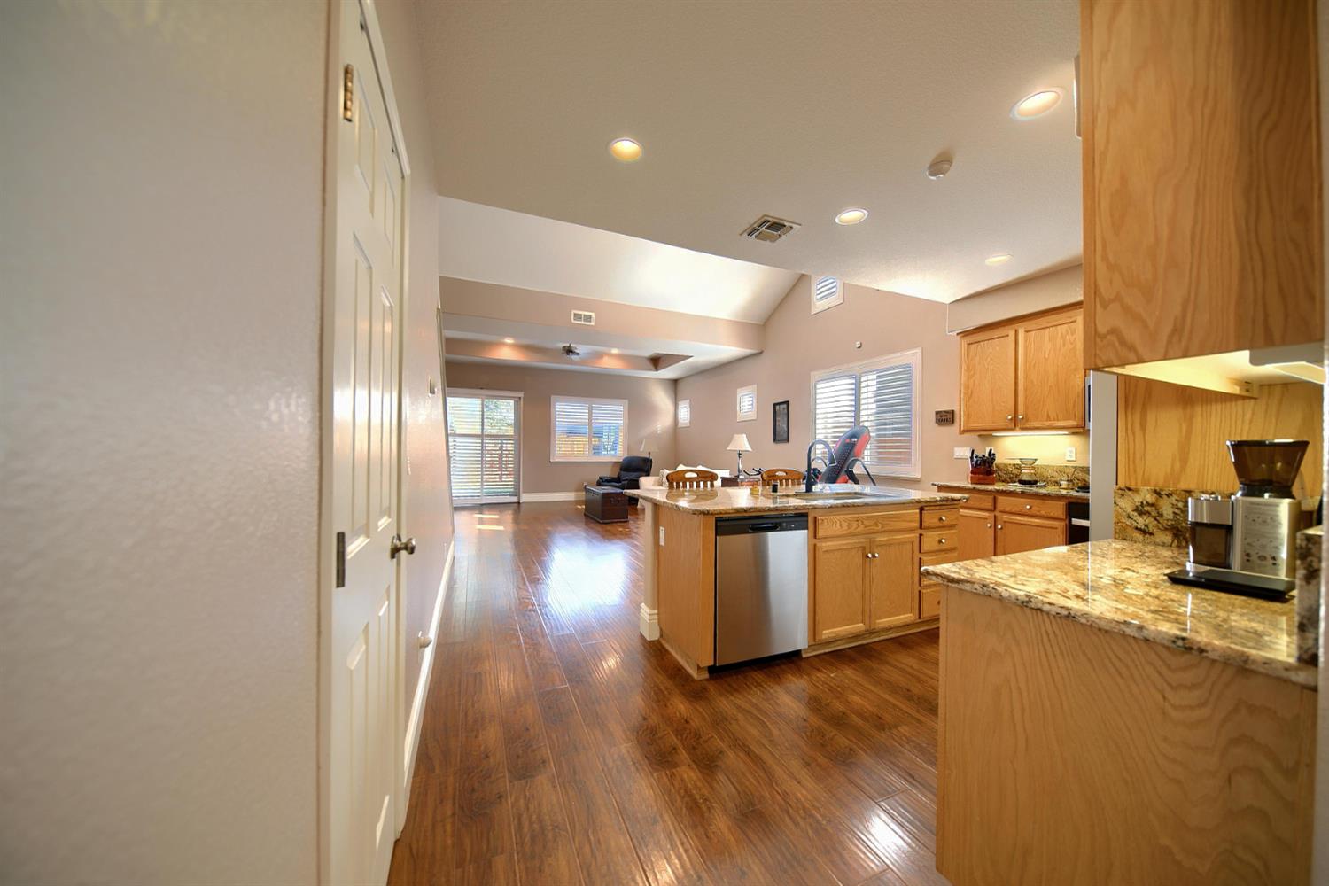 561 Branding Iron St, Oakdale, CA 95361