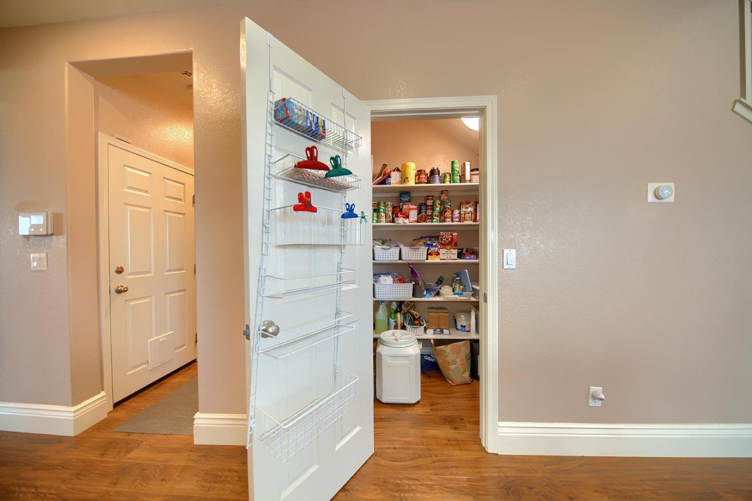 561 Branding Iron St, Oakdale, CA 95361