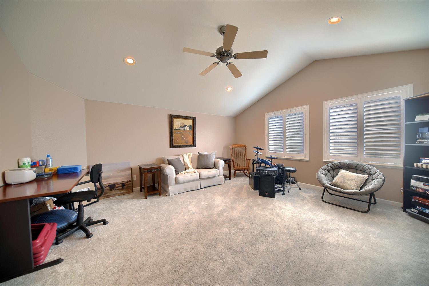 561 Branding Iron St, Oakdale, CA 95361