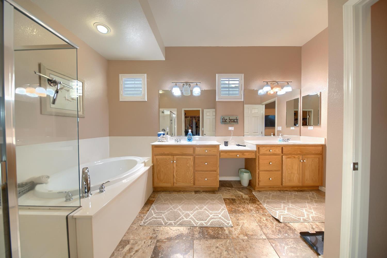 561 Branding Iron St, Oakdale, CA 95361