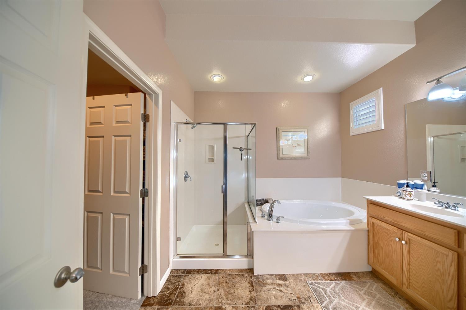 561 Branding Iron St, Oakdale, CA 95361