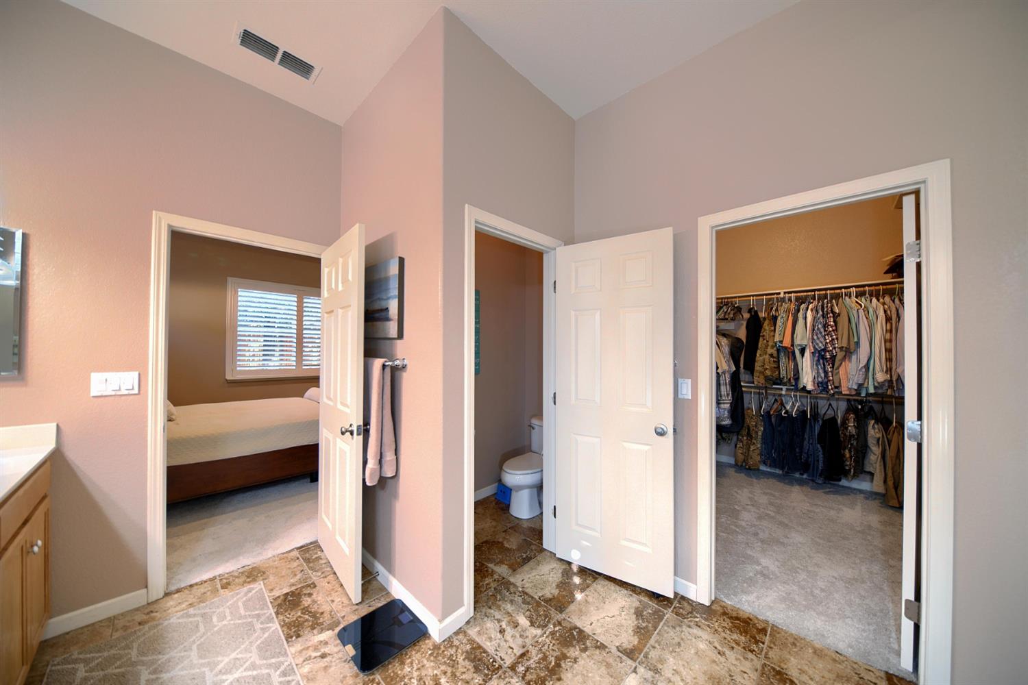 561 Branding Iron St, Oakdale, CA 95361