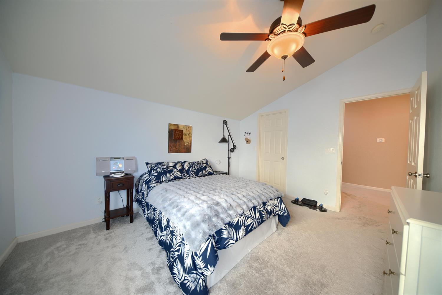 561 Branding Iron St, Oakdale, CA 95361