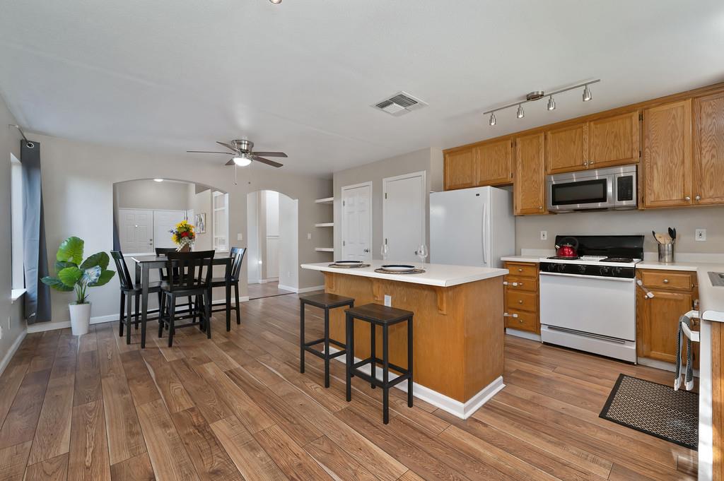 382 Victory Ave, Manteca, CA 95336