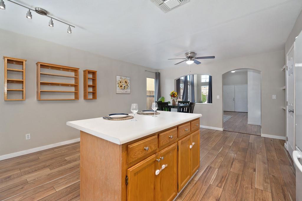 382 Victory Ave, Manteca, CA 95336