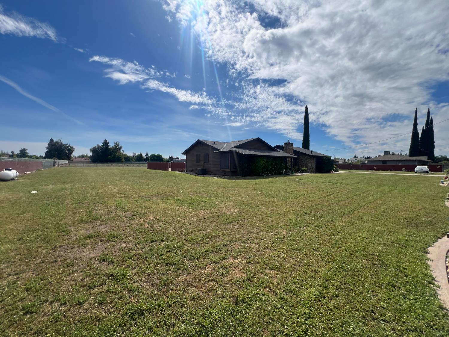 3342 Roselle Ave, Modesto, CA 95355