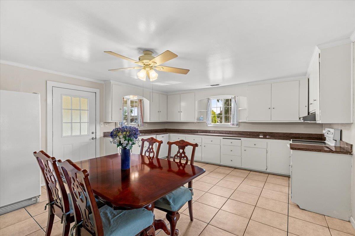 607 E Keyes Rd, Ceres, CA 95307