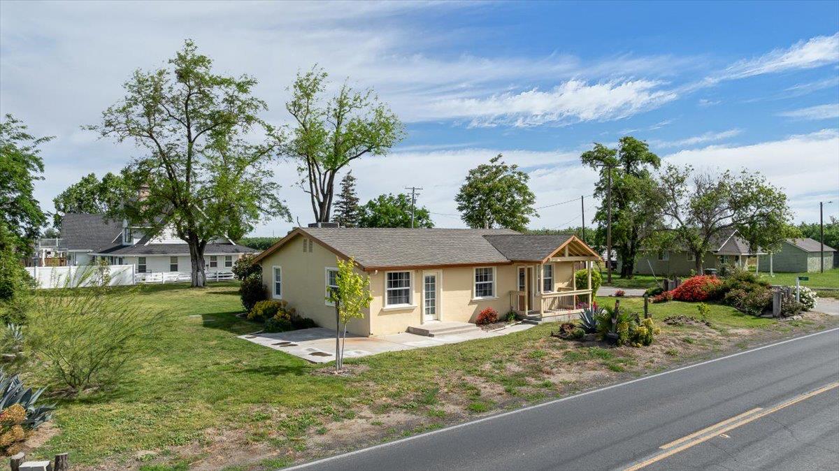 607 E Keyes Rd, Ceres, CA 95307