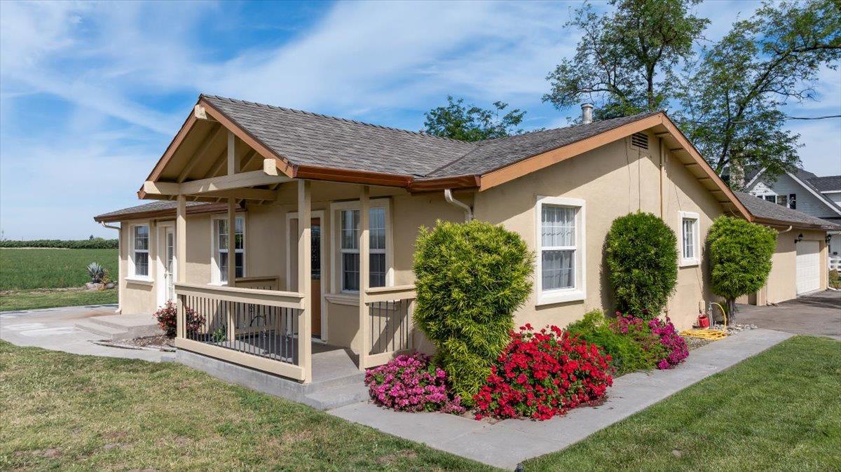 607 E Keyes Rd, Ceres, CA 95307