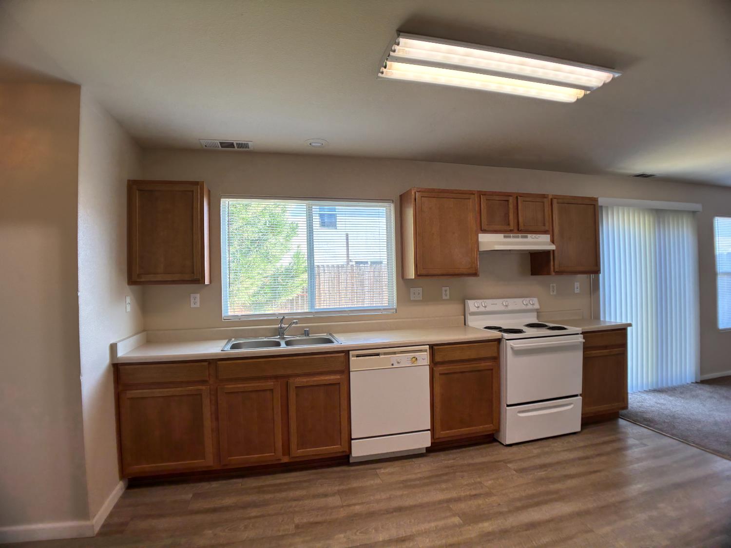 3742 Morningside Ave, Merced, CA 95348