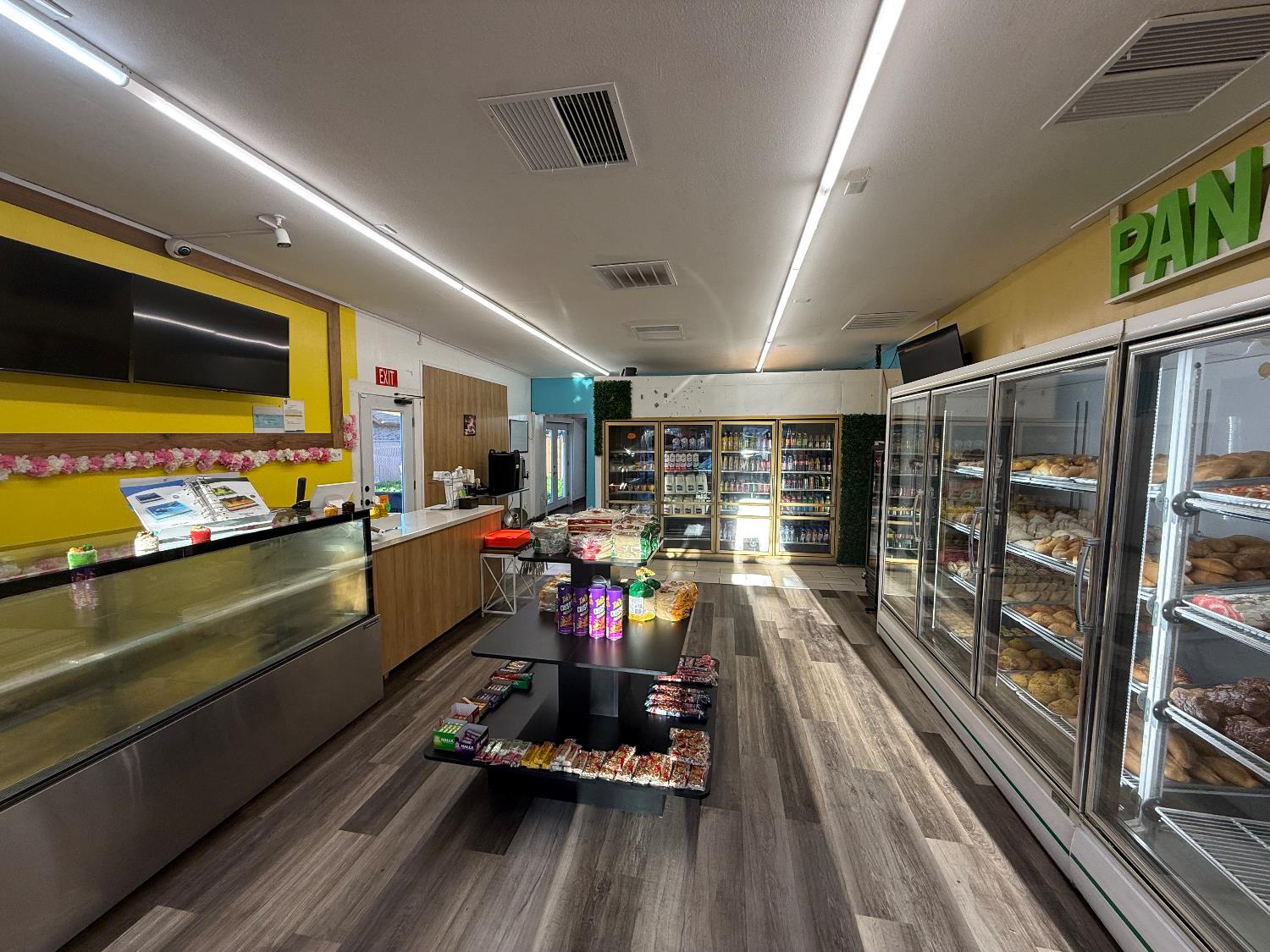 224 E St, Waterford, CA 95386