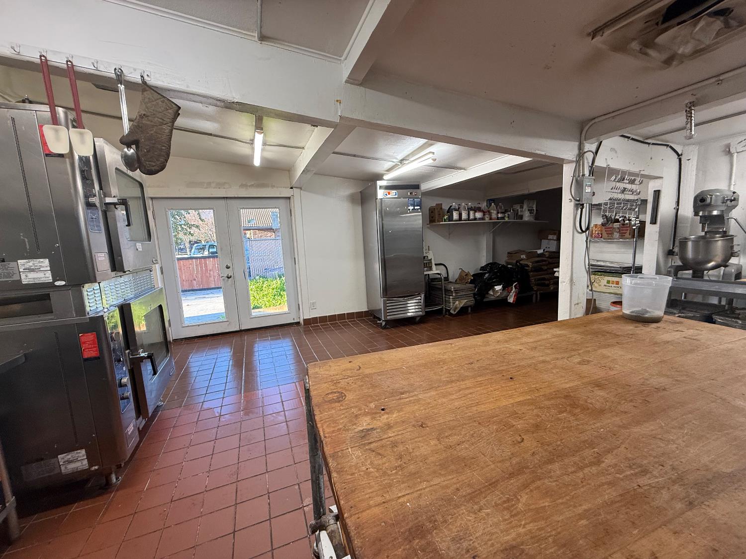 224 E St, Waterford, CA 95386