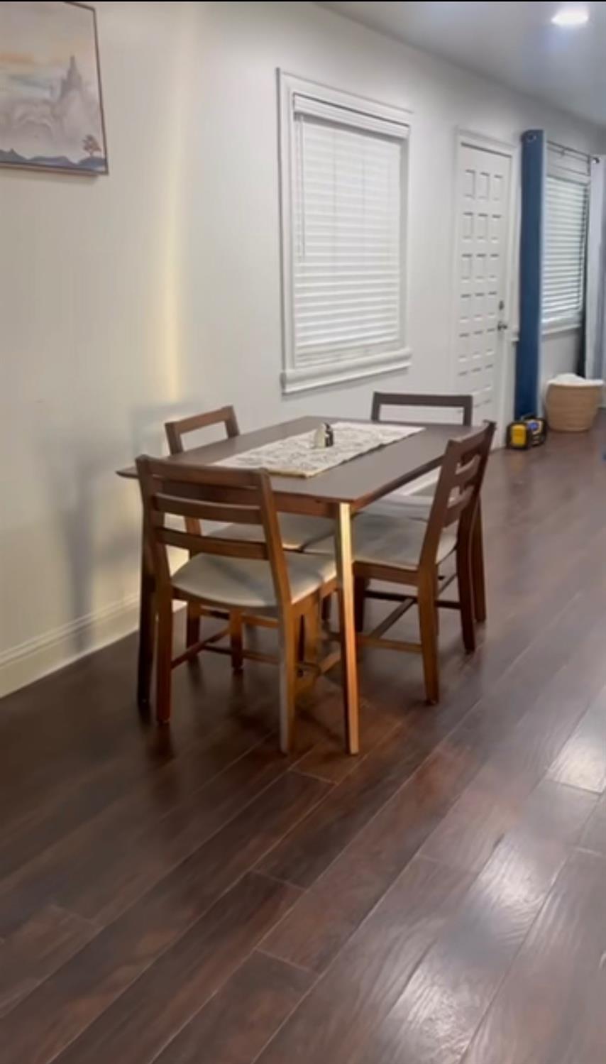 224 E St, Waterford, CA 95386