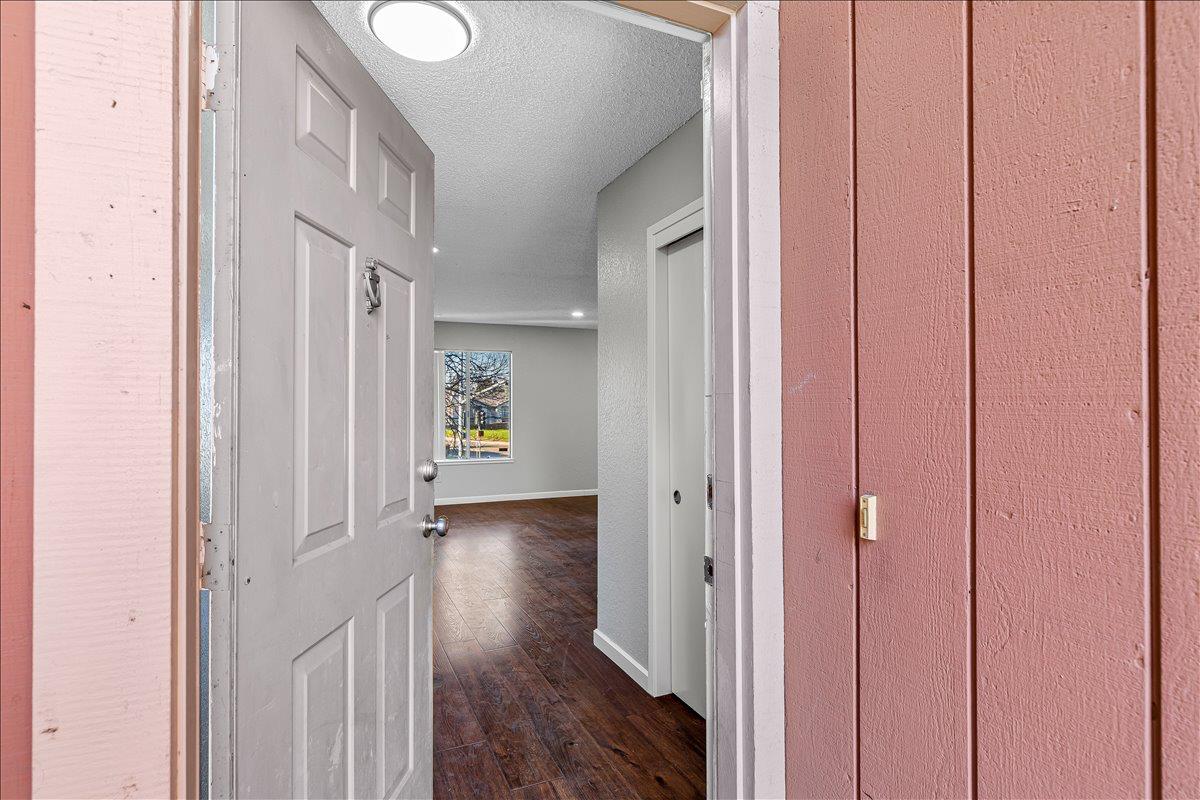 495 Cherry Ln #G, Manteca, CA 95337