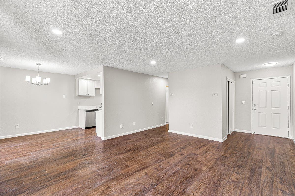 495 Cherry Ln #G, Manteca, CA 95337