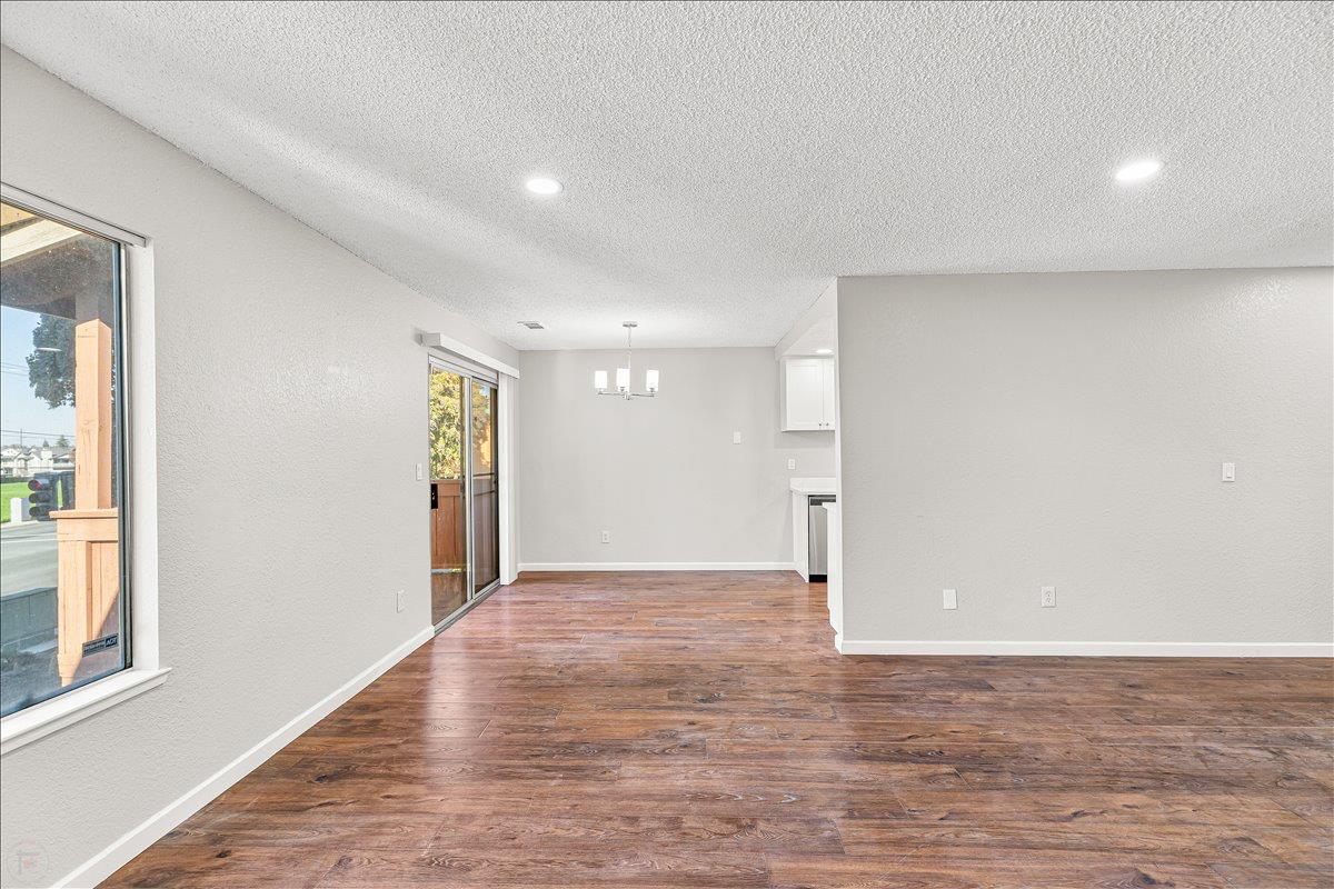 495 Cherry Ln #G, Manteca, CA 95337