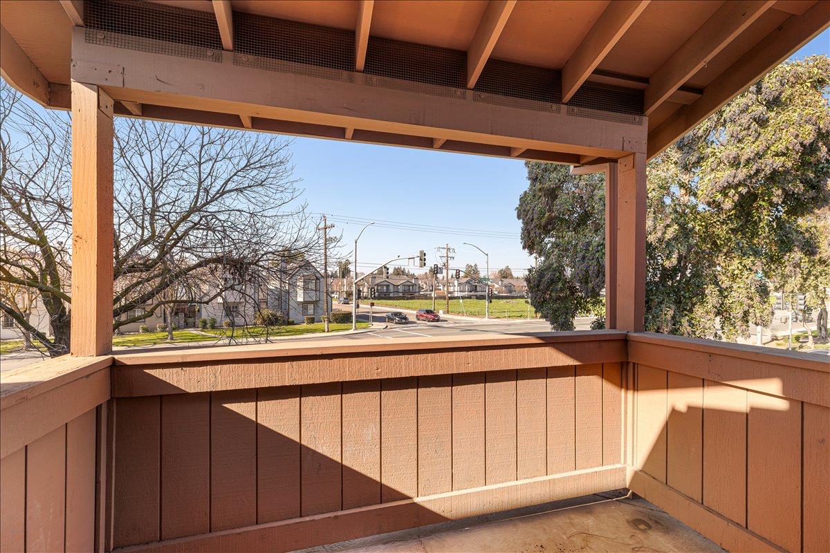 495 Cherry Ln #G, Manteca, CA 95337