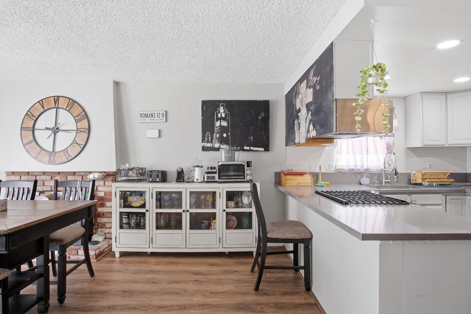 1436 Montclair Dr, Modesto, CA 95350