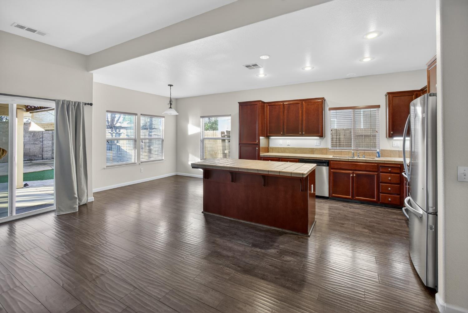 2310 Black Oak St, Turlock, CA 95382