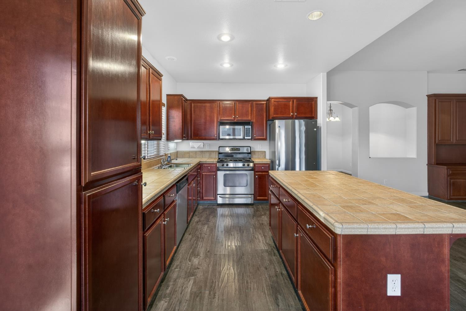 2310 Black Oak St, Turlock, CA 95382