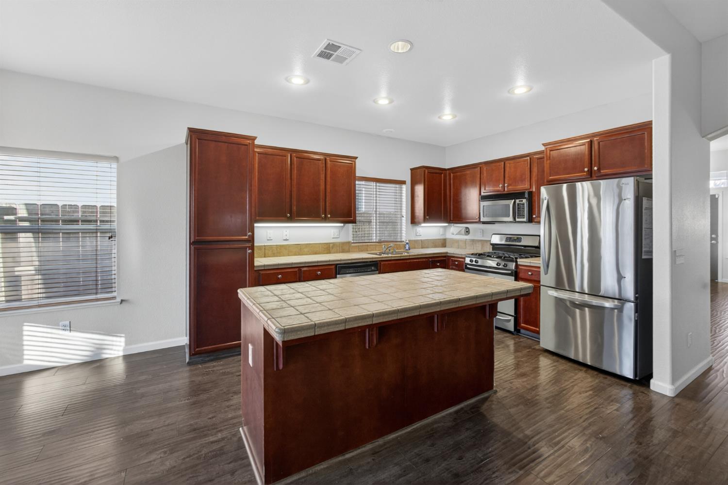 2310 Black Oak St, Turlock, CA 95382