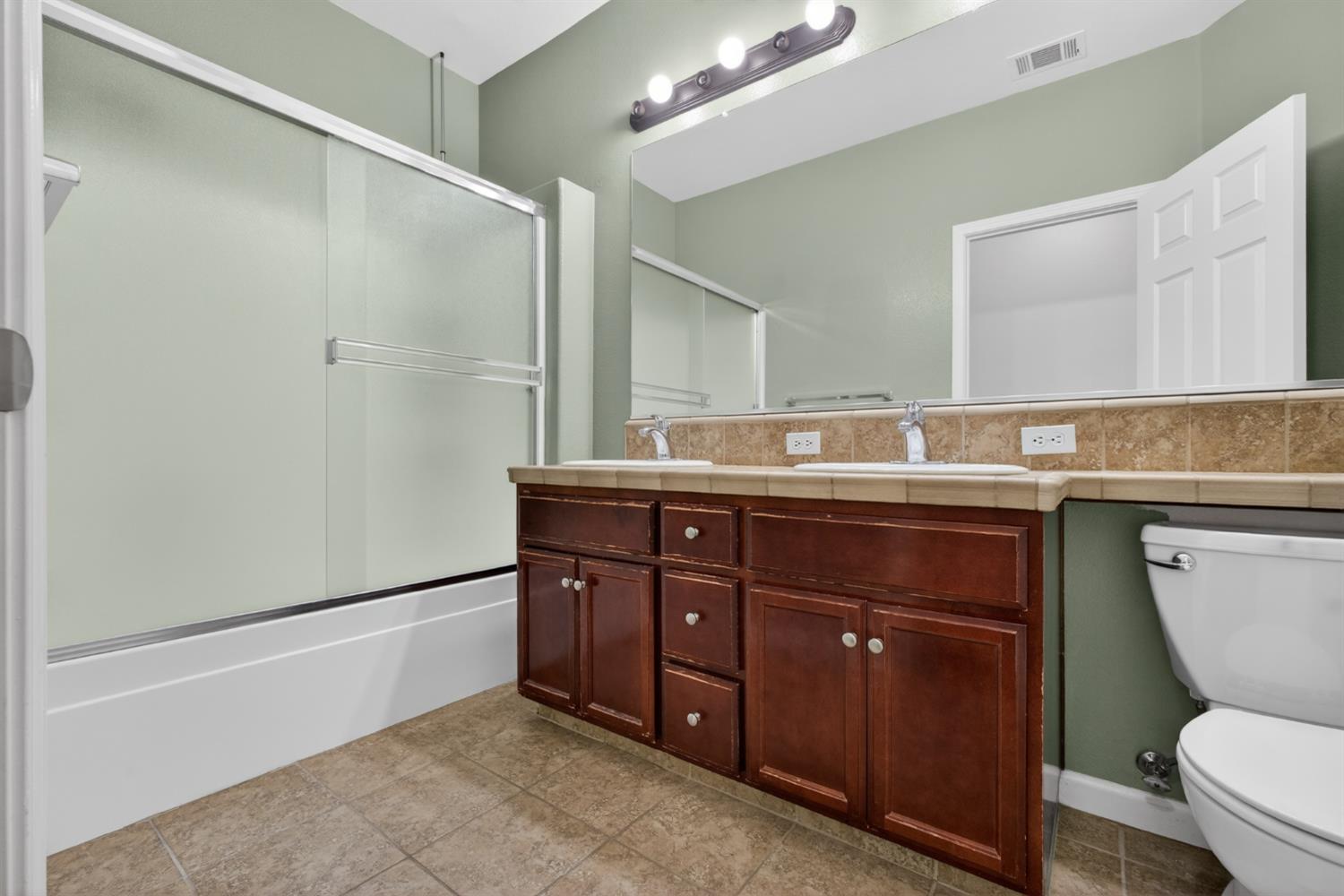 2310 Black Oak St, Turlock, CA 95382