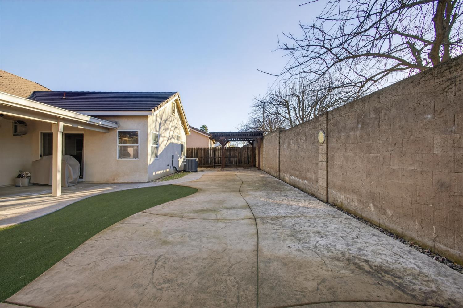 2310 Black Oak St, Turlock, CA 95382