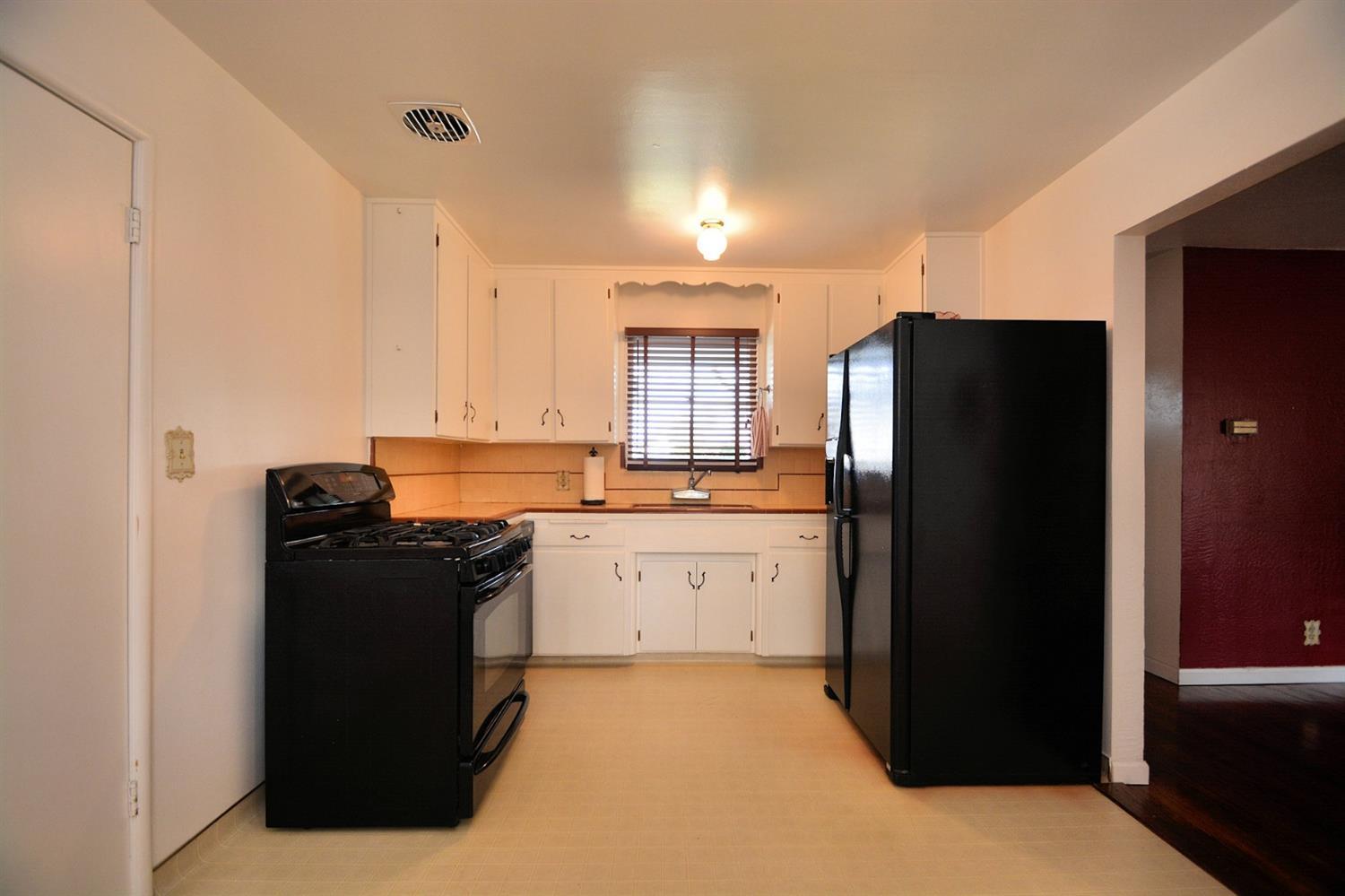 1306 Joni Ave, Modesto, CA 95350