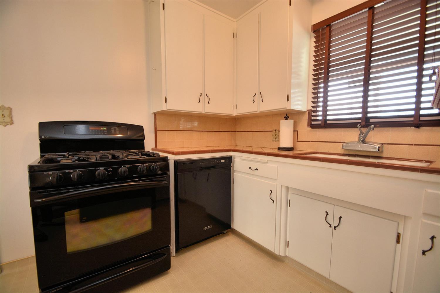 1306 Joni Ave, Modesto, CA 95350