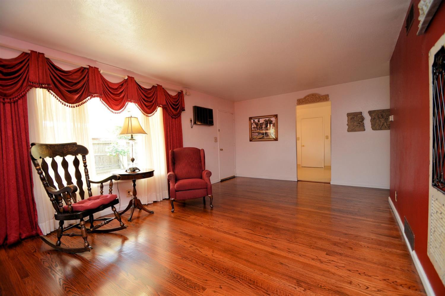 1306 Joni Ave, Modesto, CA 95350