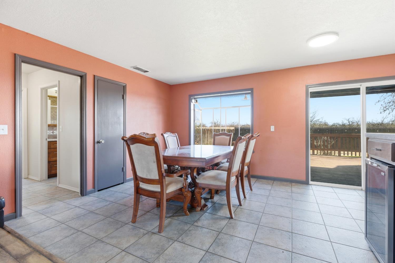 4224 Griffin Rd, Hughson, CA 95326