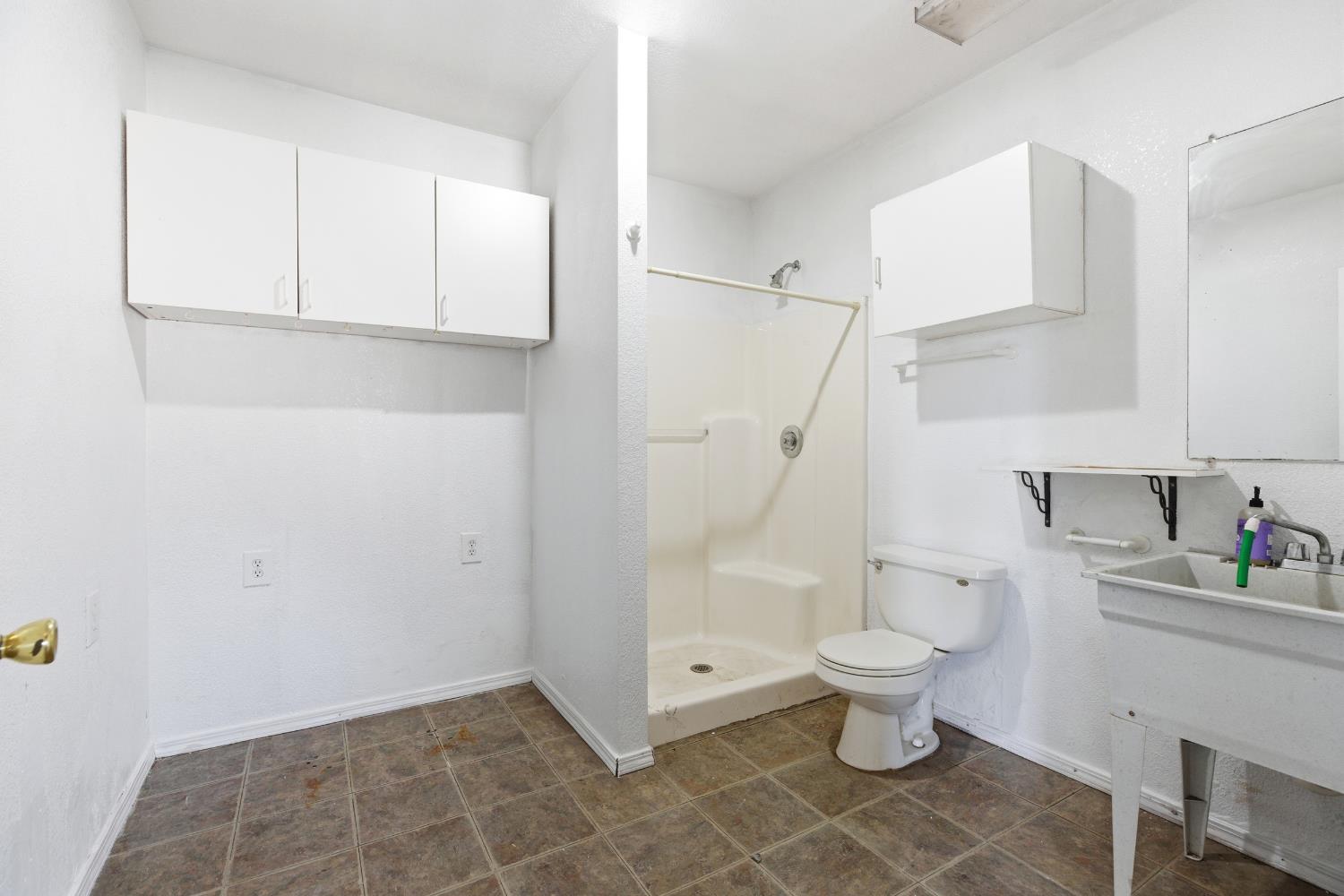 4224 Griffin Rd, Hughson, CA 95326