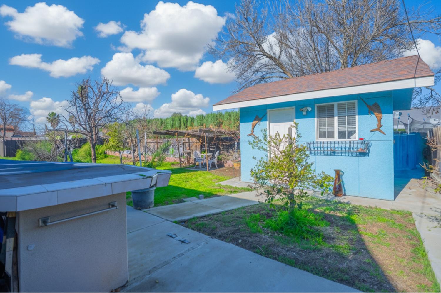 828 Olivewood Dr, Los Banos, CA 93635