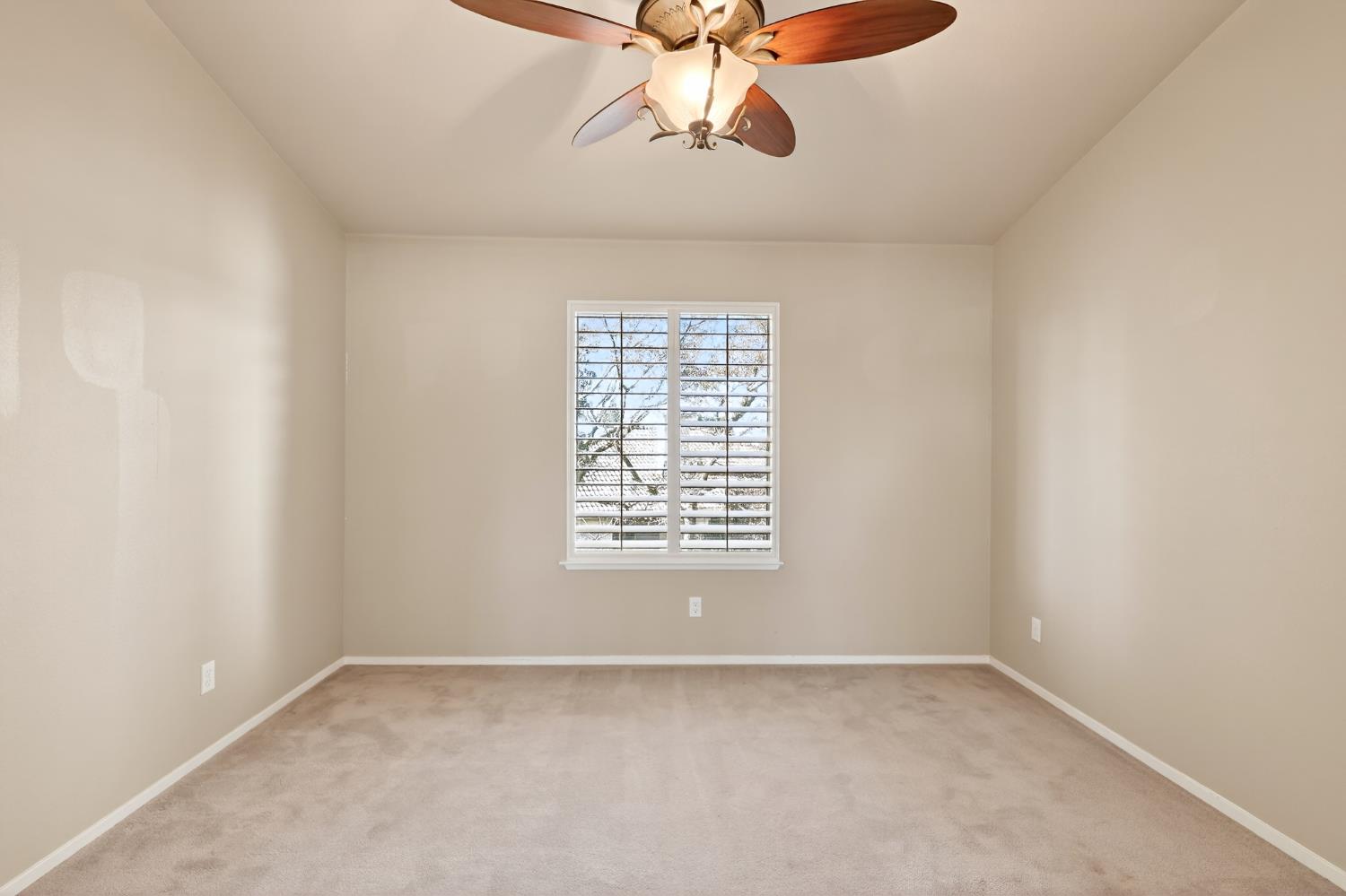 917 Amador, Chowchilla, CA 93610