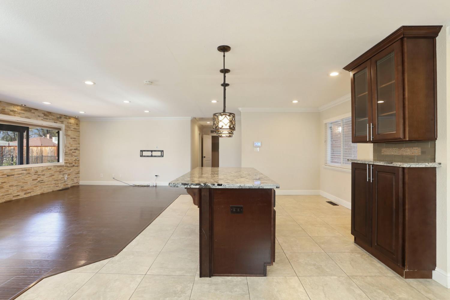 1921 Sherwood Ave, Modesto, CA 95350