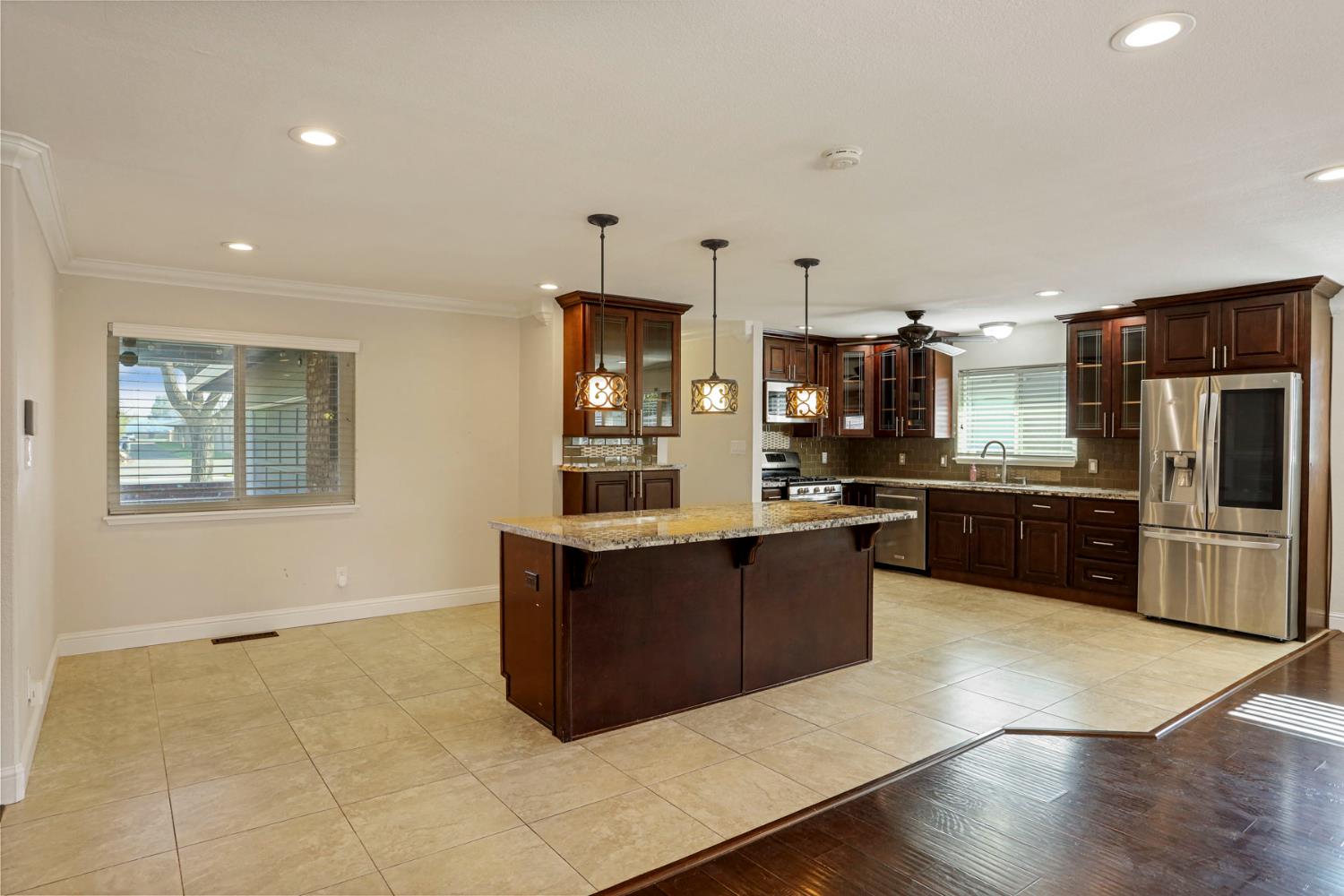 1921 Sherwood Ave, Modesto, CA 95350